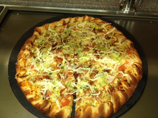 PCAlumniDining's tweet image. Pizza special. BLT PIZZA!!!