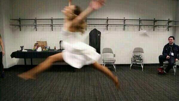 gIitterpjm's tweet image. #5DaysUntilProblem got arianators like