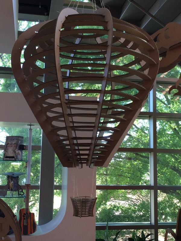 lauren_mc16's tweet image. One semester later and our corrugated project is done! #packagingscience