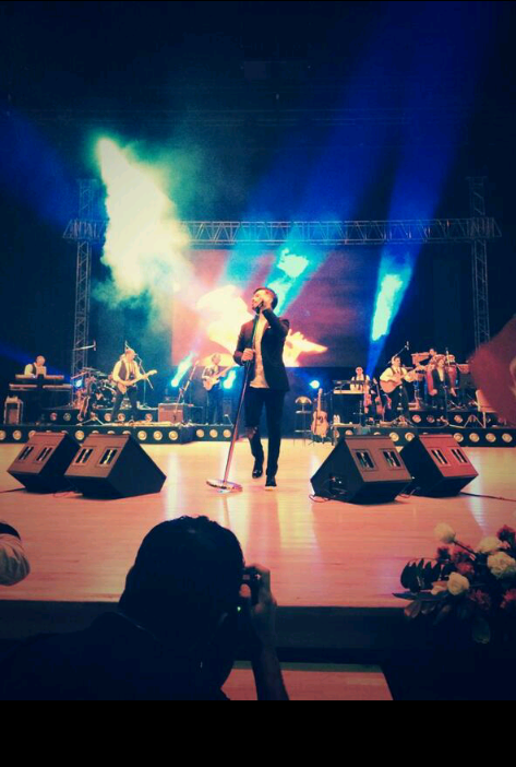 uncoreco's tweet photo. @msraerolu @OzdmrDilsat @melihcanekerr #yalin #konseri http://t.co/GIajgzhZpM