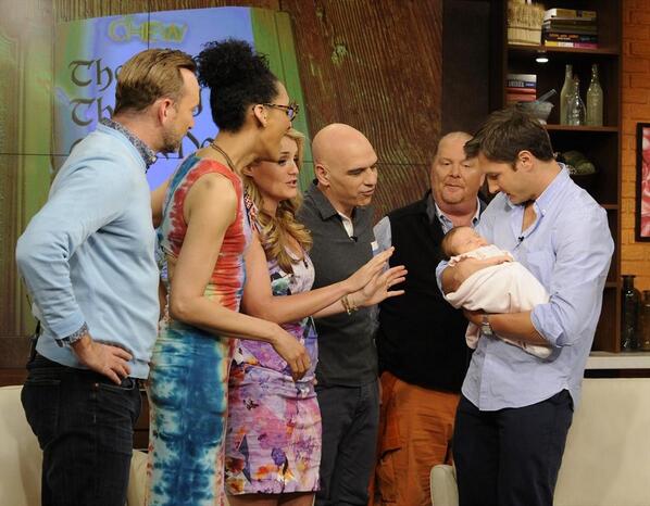 thechew's tweet photo. Ahhhhhh baby Philomena, mommy, and daddy! #WelcomeBackDaphne 💕 http://t.co/s0TQgHyR48
