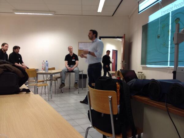 Wemanity's tweet image. Ça y&apos;est, on démarre notre #agileafterwork avec la session #energizethepeople par @Ericseg