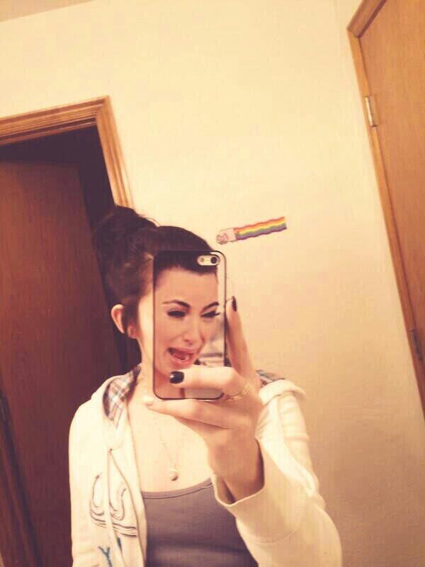 AdorablePost's tweet image. but first, let me take a selfie 😂😂😂