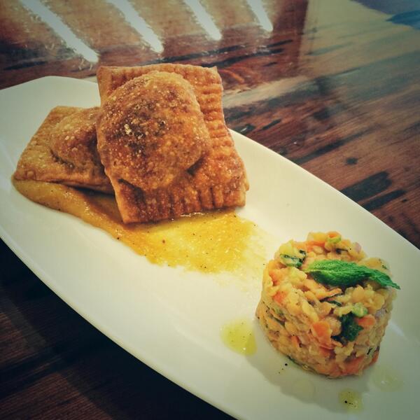 NEW VEGAN LUNCH SPECIAL!
Spicy Harissa pocket served with apricot chutney and red lentil salad YUM
Mon-Fri 11:30-2:30