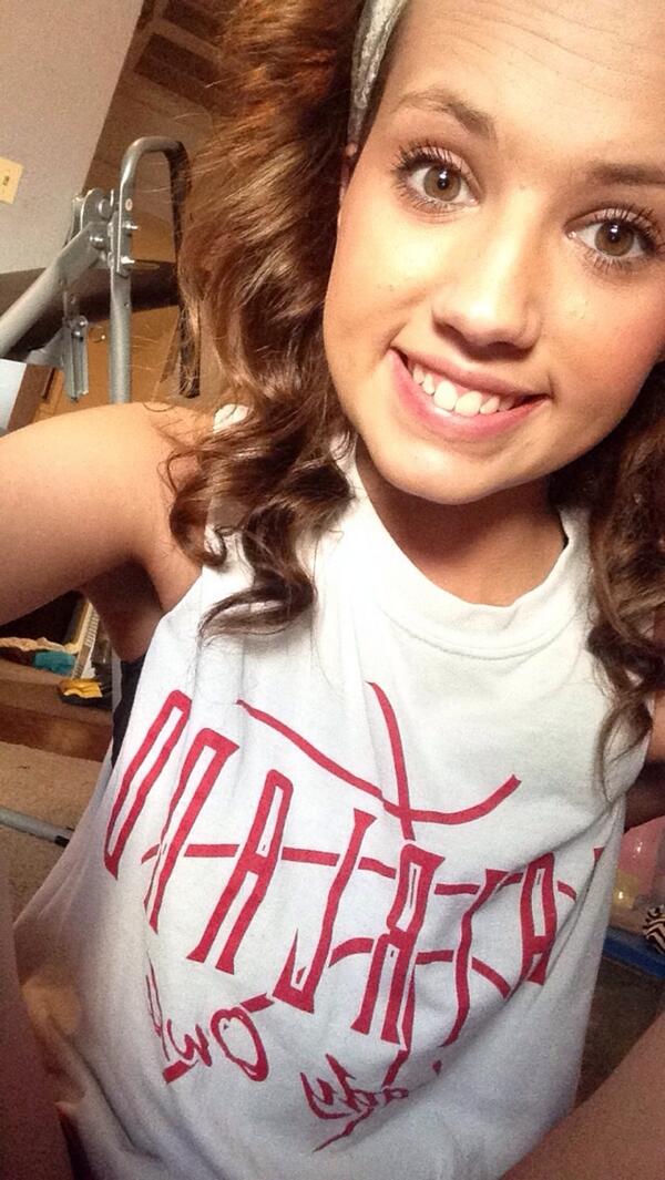 wardnichole13's tweet image. About to go work out. 😁💪 #gettinfit #workout