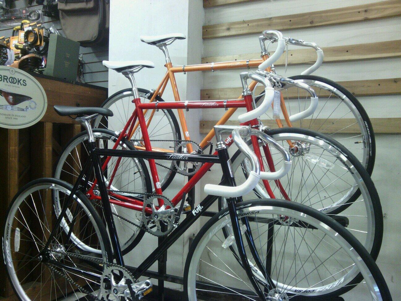 bikehounds on Twitter: "Introducing the Feather Singlespeed/fixed, butted cromo, black or orange. $649 http://t.co/63hQS3dEZW" / Twitter