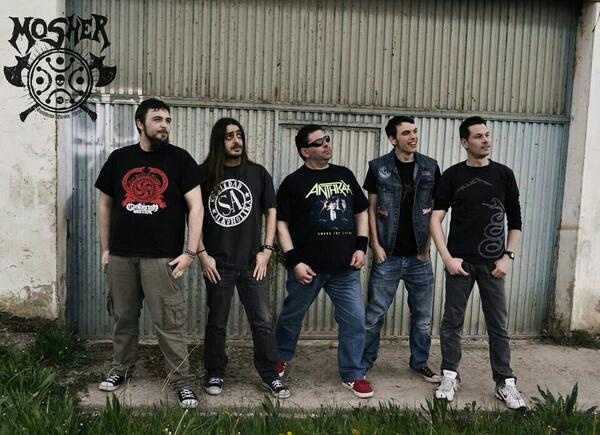 SntndrSolidaria's tweet photo. Octavo Grupo:Los enormes #Mosher(@insonoro ) acudiran a la cita a darlo todo el 9 de Agosto en Santander.RT. http://t.co/KywhoG3hcv