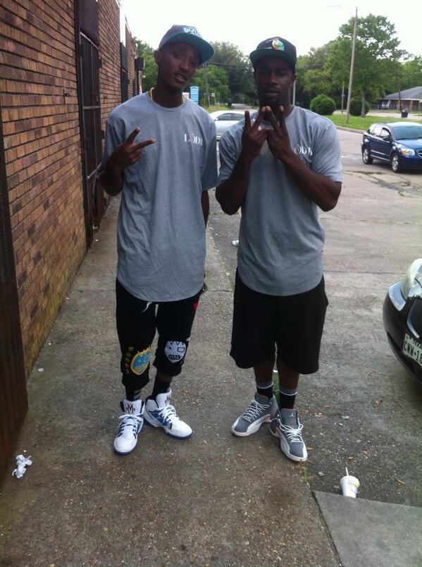 loakababe's tweet photo. me &amp; la cuzn on our #LOBD shyt S/O 2 da westcoast yallkno who http://t.co/CWY5UPOxzJ
