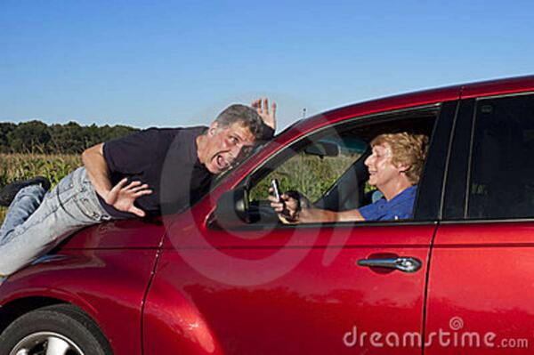 DF_Driving's tweet image. You dont get better at texting and driving with age #dfd