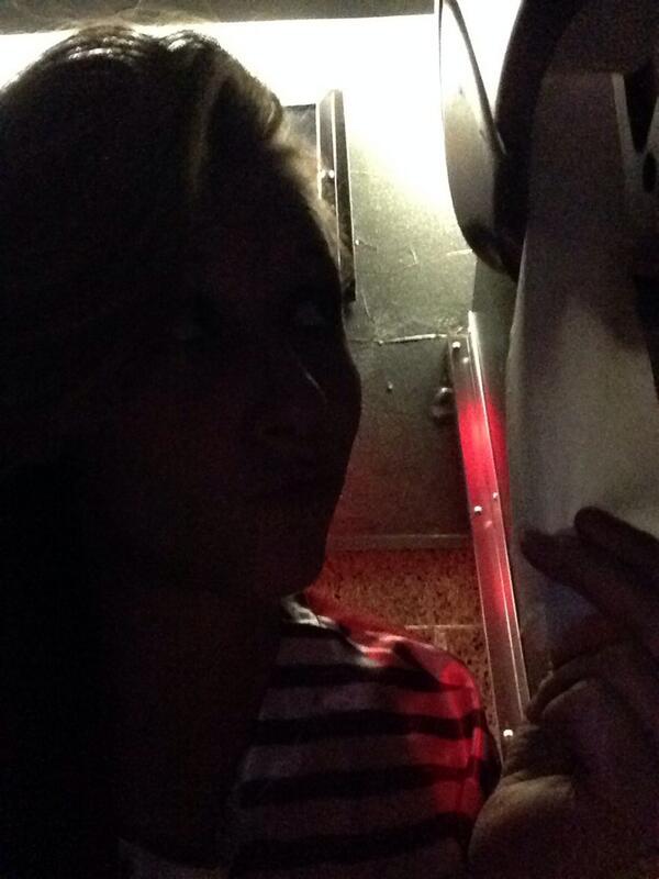 StephyDelicious's tweet image. Wipe twice, front to back. Any more is just playing. #toilettalk