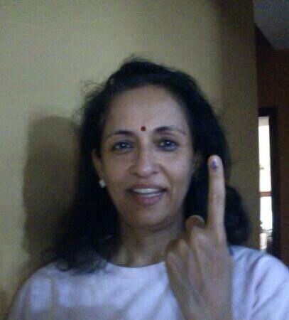 SirPareshRawal's tweet photo. Here, Swaroop has done her voting, and came with new slogan " EVM = Everybody Vote for Modi".
Vote for nation ! http://t.co/oSTVXj3Xmo