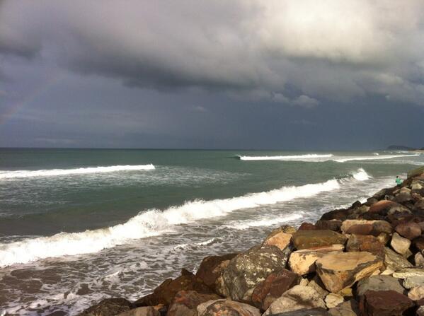bryceprestidge's tweet photo. Good conditions to learn to surf? http://t.co/HzAshLIqGe #learntosurf http://t.co/9INvJuAvn4