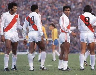 Jaime F. Macias on X mejoruniforme Uniforme de Peru para Argentina 1978 disenado por Adidas. http t T4snKZV2zr X
