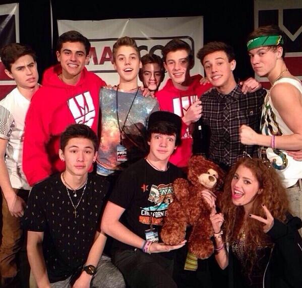 MagconToEc's tweet image. This guys are our life #MagConTourToEcuador
