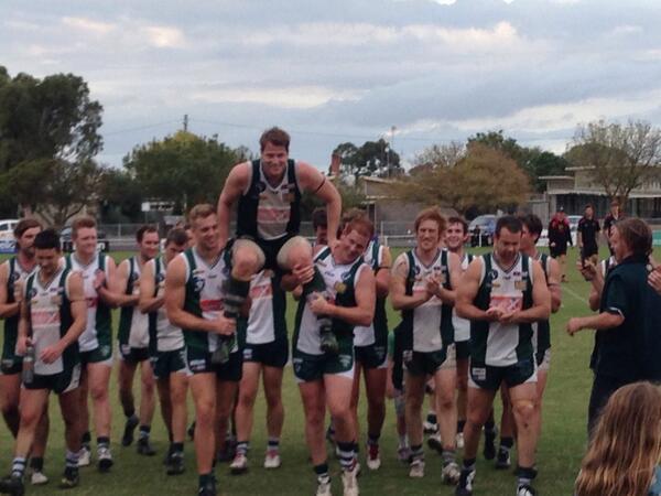 Arguably the greatest task of the day, lifting up <a href="/zeejayvee/">zeejayvee</a> <a href="/bellparkdragons/">Bell Park Dragons</a> #addyfooty #GFLmilestones #150games