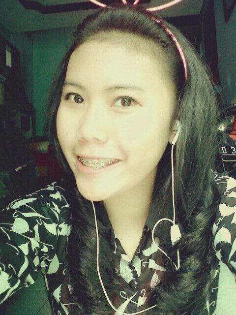 Febiii6's tweet photo. Makasih yang lebih;;)"@adelinagraisha: cantiik☀"@FebbyFebriani5: Siang♥ http://t.co/7iJvulViyR""
