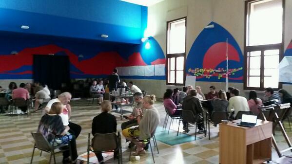 c_pollichino's tweet image. Using Open Space Technology... #GrowingSteps #YouthInAction @cesieong #conventodibaida