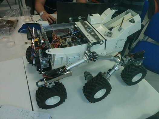 LuisMartinNuez's tweet photo. @spaceappsZgz @heraldoes ¿Encuentro de informáticos? Me siento excluido....#OpenCuriosity http://t.co/gsGRvcrYzi
