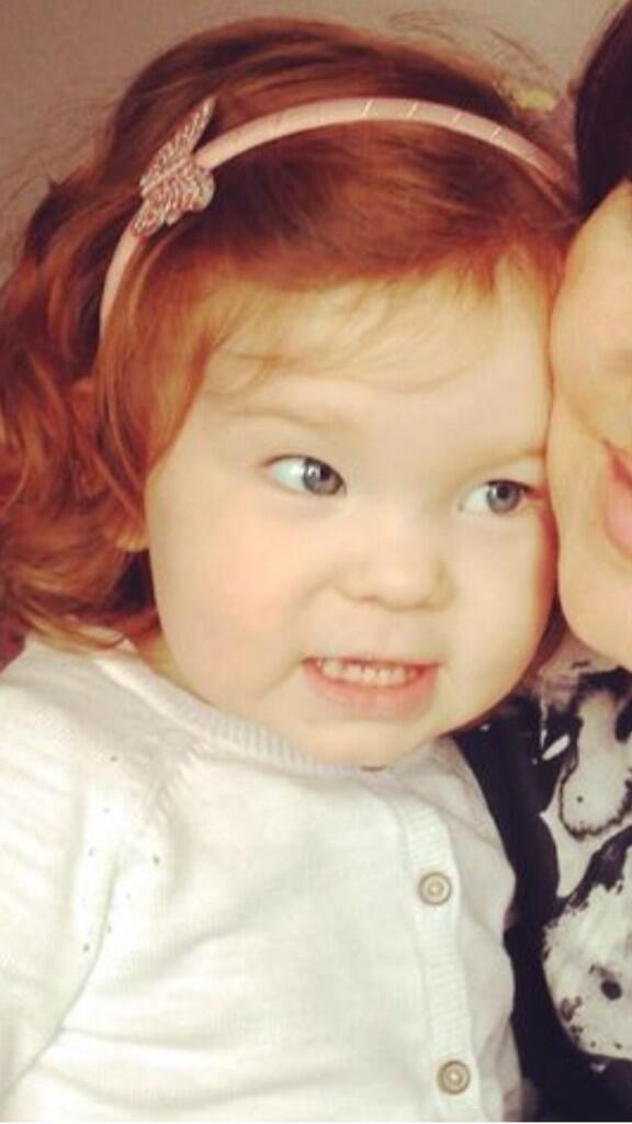 JaneSchwarze's tweet photo. Happy 2nd birthday to my gorge niece molliemoo😘xxx http://t.co/WFfx4UnAco