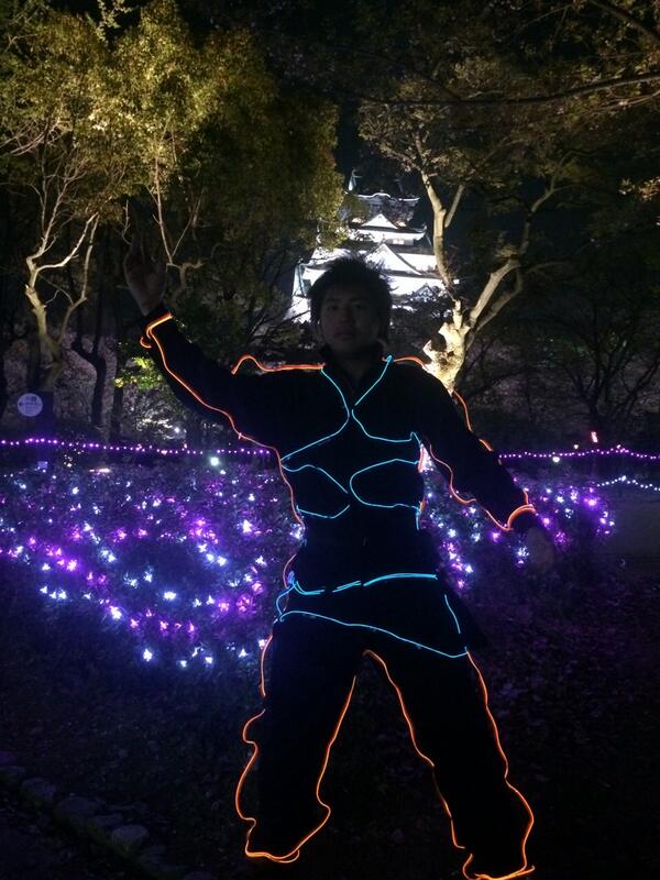 Illuminage_JIA's tweet photo. 今日は大坂城 夜桜イルミナージュにイルミマンが登場しております。
#夜桜 #夜桜イルミナージュ #イルミナージュ http://t.co/CfcPA2h1fC