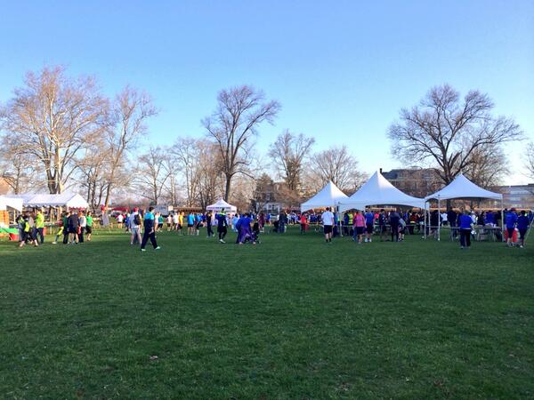 StudentsRunPhl's tweet photo. Beautiful morning at The Navy Yard - 30 minutes until start time! #GenerationRun http://t.co/o2Dj6I21L8