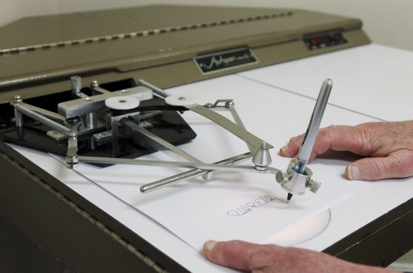 nycjim's tweet photo. Washington remain addicted to 1937 technology. “Autopen” is still signing documents. http://t.co/GR0YEkSVsy http://t.co/Dy0L3cE9zj