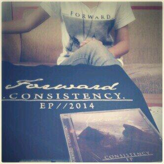 Hii ppl, only 130k u can get our cd album tshrt .. for more info follow @ALICA_stuff <a href="/HNDSGHTmrch/">HINDSIGHTMERCHɅNDISE</a> ...