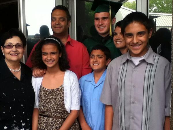Chalmerscaco's tweet photo. #myfam http://t.co/sU05ylgUeP