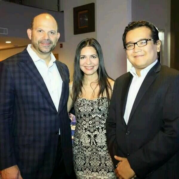 Lorenadas's tweet image. Las celulas madres son el futuro, pronto info muy interesante en @saludpanama con #ChuckLanza #NeuroDynamics