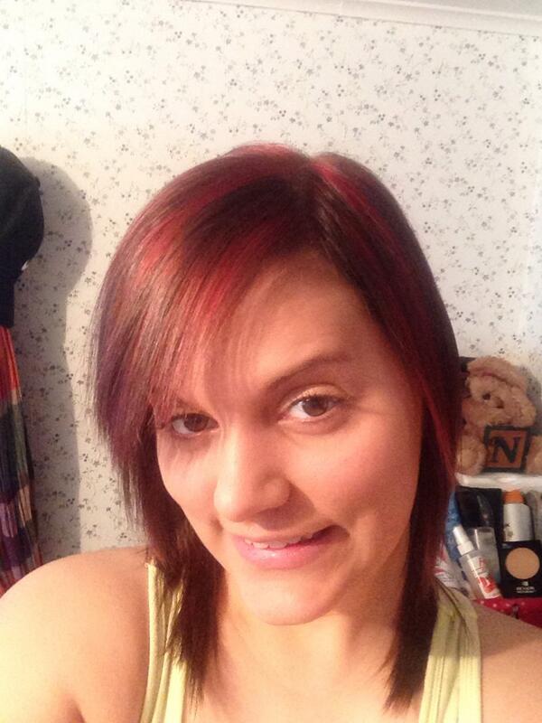 nadine_20's tweet photo. #redhair http://t.co/OdplXeSfPM