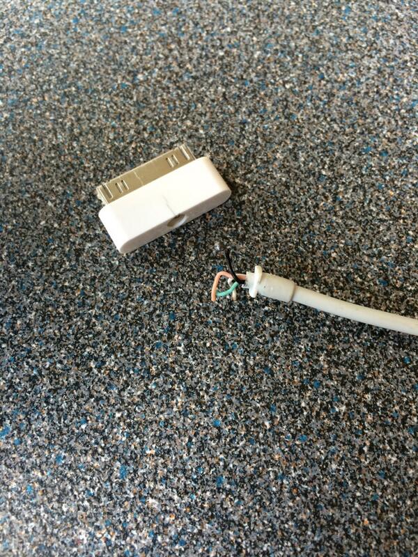 LukeBiff's tweet image. Standard @JoshGore_11 comment "do u reckon it's fixable" ermmmmmmm no josh 😂😂😂 #chargingtohard #hardcorecharging