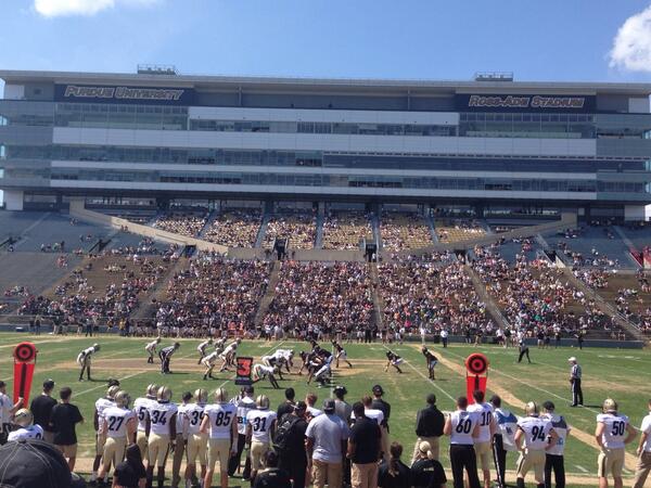Beautiful day to watch the @BoilerFootball #springame #BoilerUp ☀️😎🏈