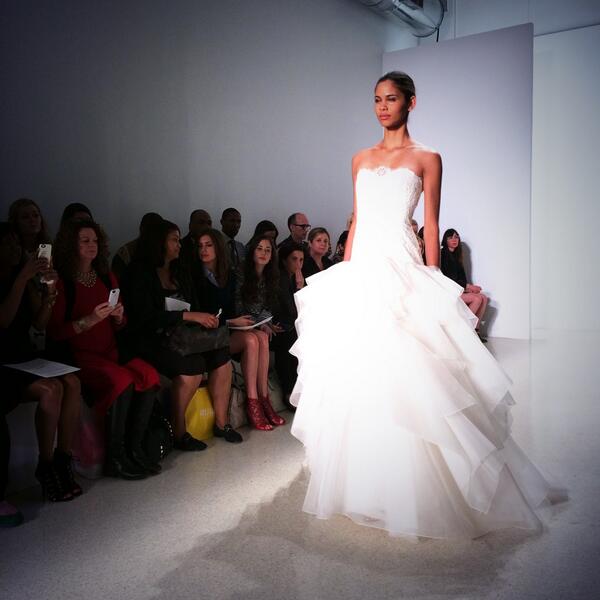 Ma_Jennie's tweet photo. Amazing airy skirt @Kenneth_Pool #bridalfashionweek #bridalmarket http://t.co/5GJSuHT8O5