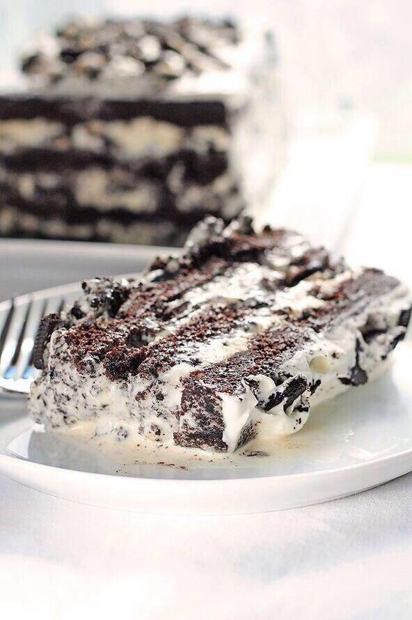 SexyFoodPics's tweet photo. Oreo Ice Box Cake http://t.co/eP6gcG4kGP