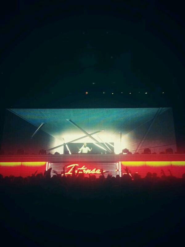 TrackMyEDM's tweet photo. #ArminOnlyIntense was amazing last night. #ArminMSG http://t.co/J64sMIfaNe