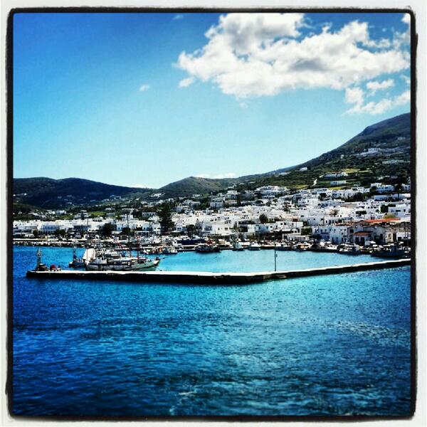DestDivers's tweet photo. All settled in santorini for the #scubadiving season :) http://t.co/w5bpdUrsUw