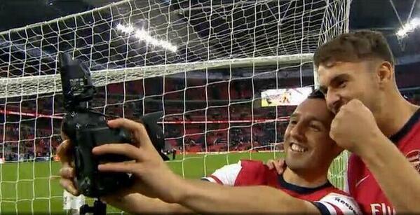 BlCwwMtCMAA-oBR.jpg:large