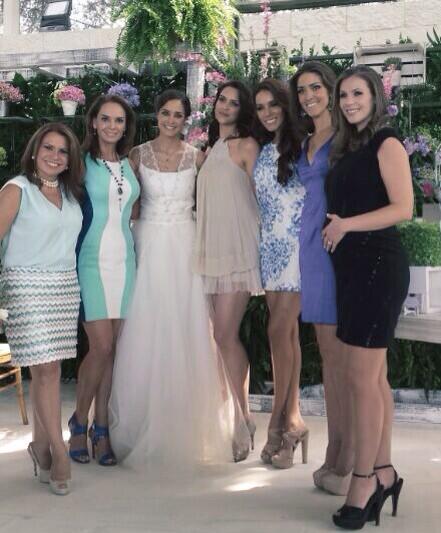 Preciosa tu boda <a href="/dafne_ml/">dafne molina lona</a> <a href="/analauracorral/">Ana Laura</a> <a href="/Carolina_Moran/">Caro Morán</a> <a href="/lorenzabernot/">Lorenza Bernot</a> <a href="/elisanag/">Elisa Najera</a> y karla Jimenez <a href="/NBMexicoOficial/">Nuestra Belleza MX</a>