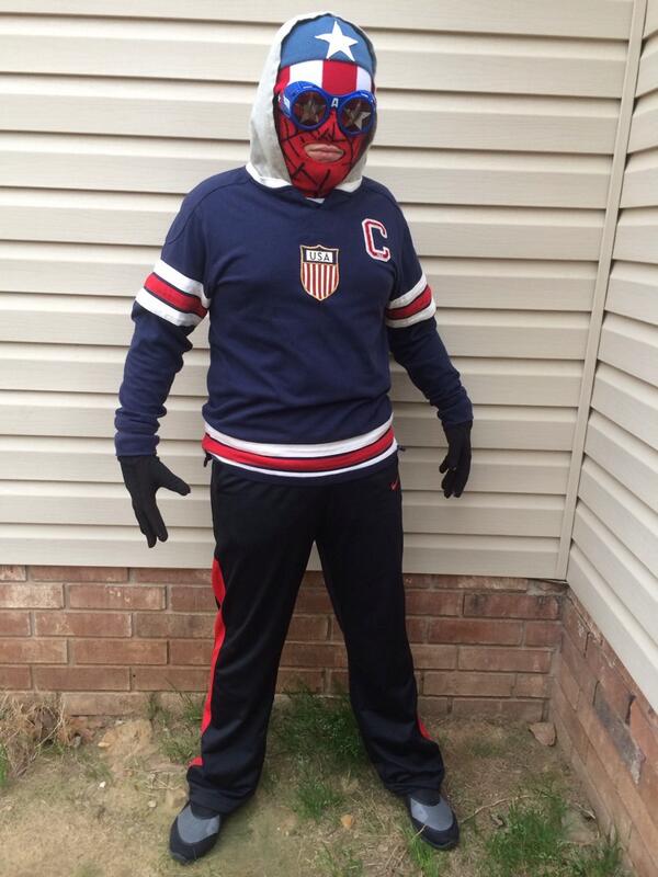 Kid_Cap_'s tweet photo. I'm ready for tonight @RLSH_Red_Bandit http://t.co/SPw6S8rsMa