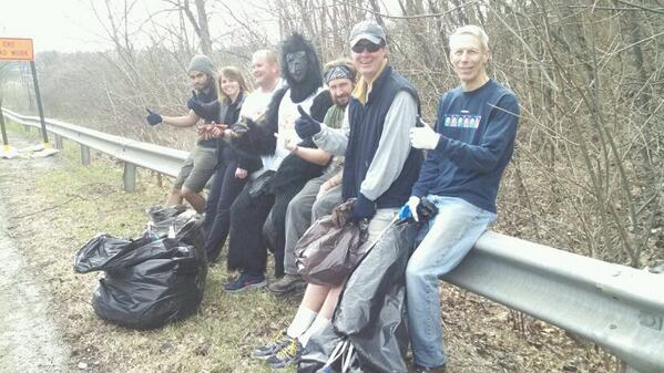 #GIC2014 56th St by the @eaglecreekindy Reservoir volunteers from @IndyParksandRec w/ @kibiorg #MNLHelen