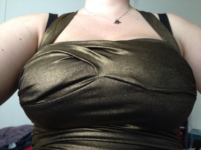 Nice try dress, you are no match for my boobs. http://t.co/aKzUhXCF0G