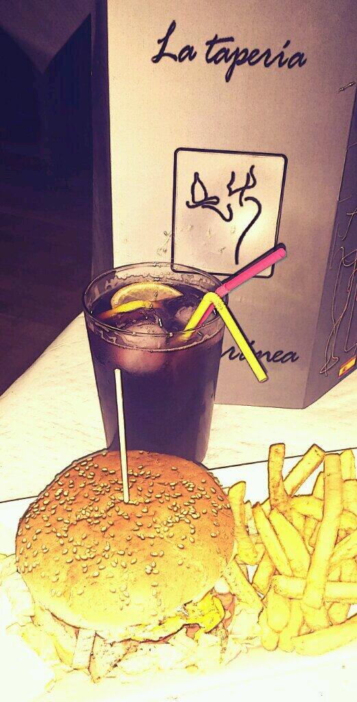 Tamara_ALR's tweet photo. Ummmsss que rica la cena de #LATAPERIAMEDITERRANEA @RubnFerrndez @inma3007 http://t.co/lNPoyGzUJ3