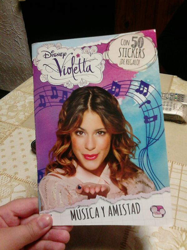 valefernandezte's tweet photo. @VeroBlanllez ya la vi mía que loca le mando un beso a Juli http://t.co/3TZNWxqCdA