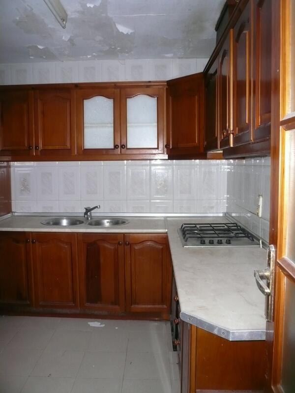 Clover_Estates's tweet photo. ===>> 24.000€ REF Cuev-001 Nº dormitorios: 2 Baños: 1 Superficie: 75 m² Terreno: Año 1980 Estado: A reformar http://t.co/ys9GvFg4ZF