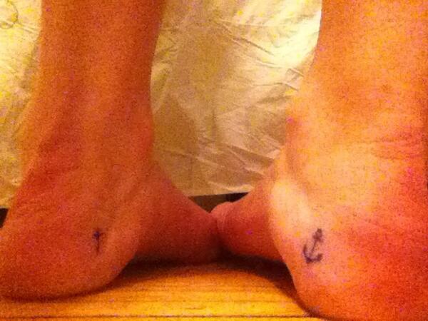 StephSchmidt5's tweet image. New ink #tattos #suchabadass #tinycross #tinyanchor @terilake