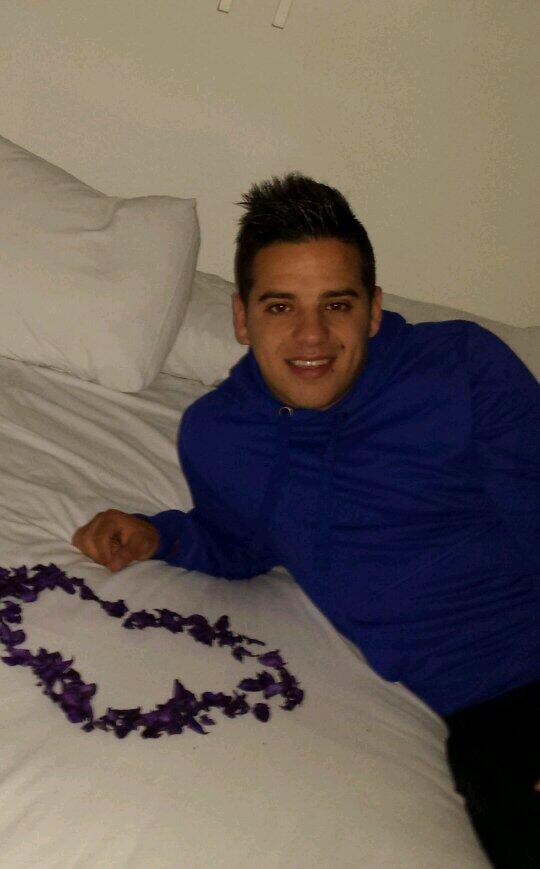 palomav20 tweet picture