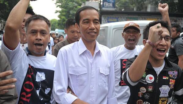 thepotala's tweet photo. "@STForeignDesk:  #Indonesia elections: Jokowi races to secure coalition partners  http://t.co/qXFuXSnJ5a http://t.co/efZvplTO7C"