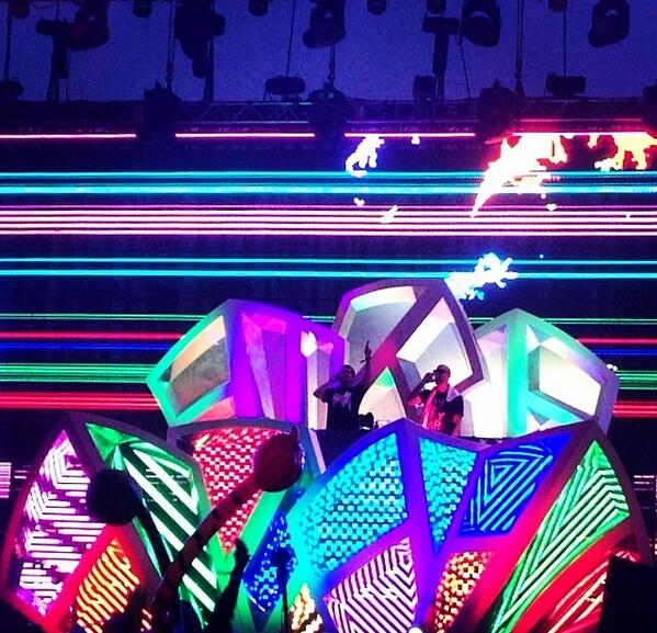 MrRagerx's tweet photo. wow @DILLONFRANCIS new production setup at coachella looks so rad &amp; he brought out diplo! #MadDecentShitParty http://t.co/2cIulEUOGf