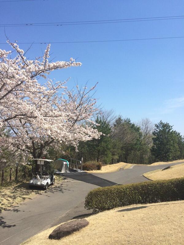 nice0072's tweet photo. 穏やか〜
ゴルフ日和^_^ http://t.co/7iWcBdMHRp