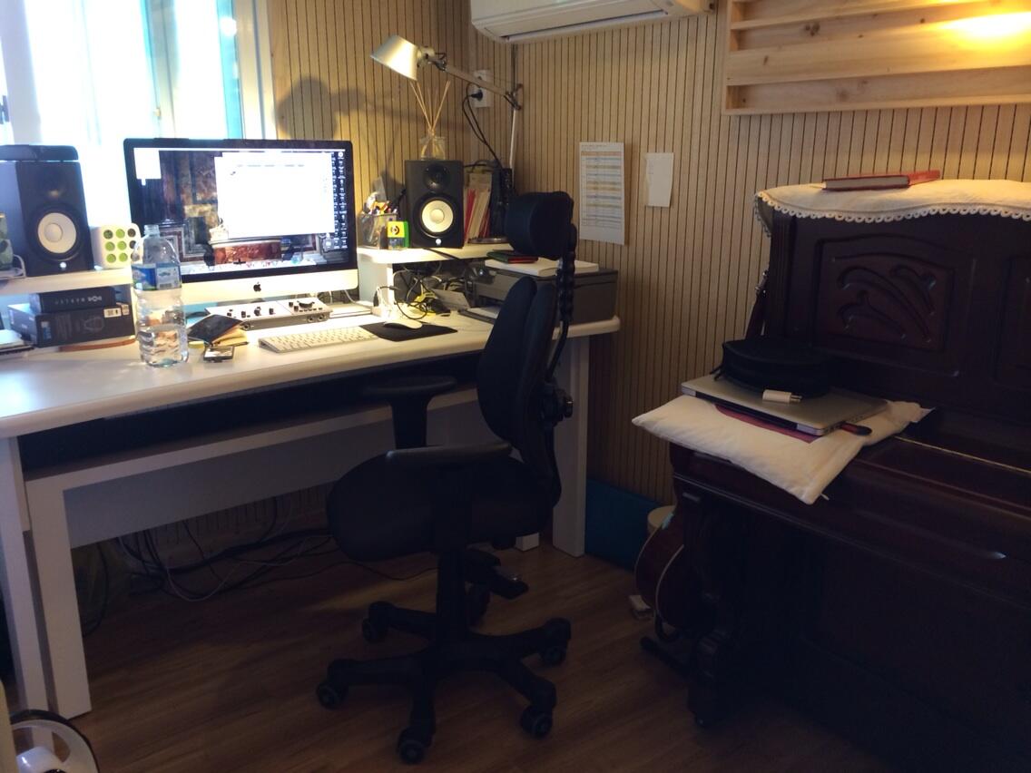 BlEzq-yCAAAlb2w.jpg:large